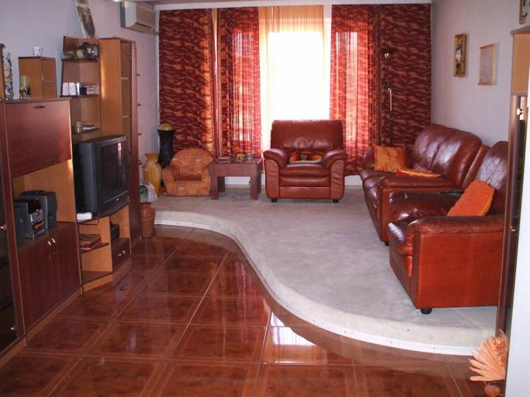 Apartament 4 camere pentru inchiriat - 1
