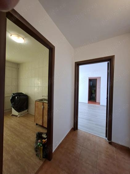 Str Bicaz - 2 cam semidecomandat-renovat-PVC-aer conditionat-balcon-46 mp - 6