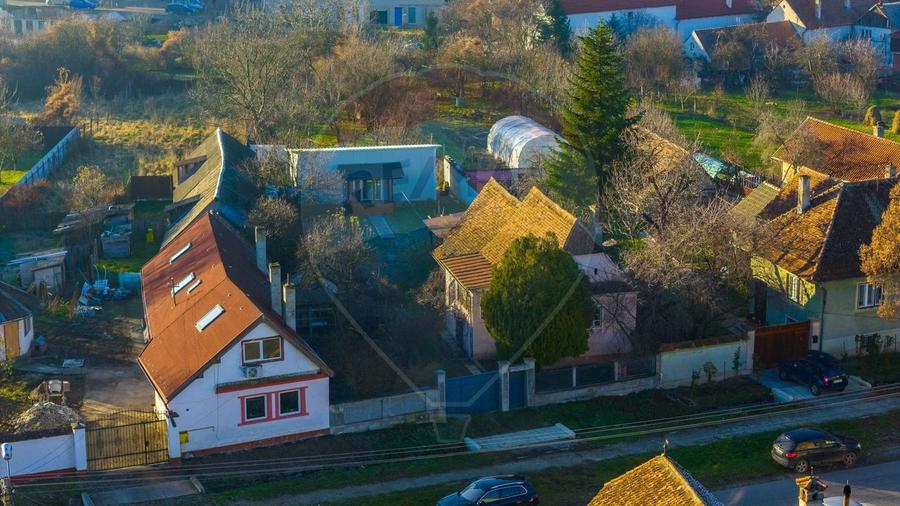 Casă cu 3 camere si teren generos de 1.519 mp în Prejmer /Comision 0% - 27
