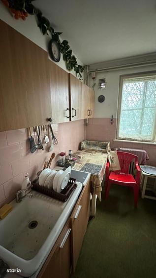 CALEA GIULESTI, Apartament cu 3 camere semidecomandat - 60 mp - parter - 9