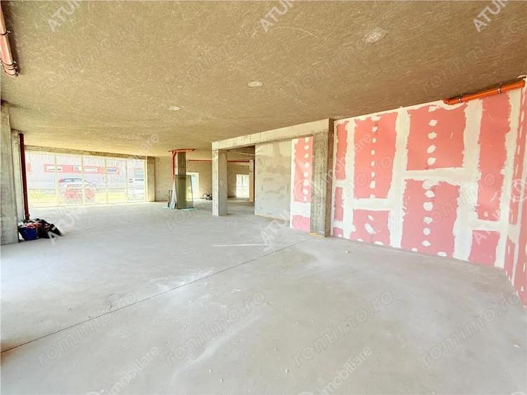 Spatiu comercial de inchiriat in Selimbar 252 mp si vitrina la strada - 9