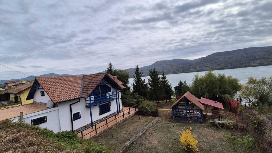 Casa de vacanta Clisura Dunarii - Eselnita, iesire la Dunare si ponton - 1