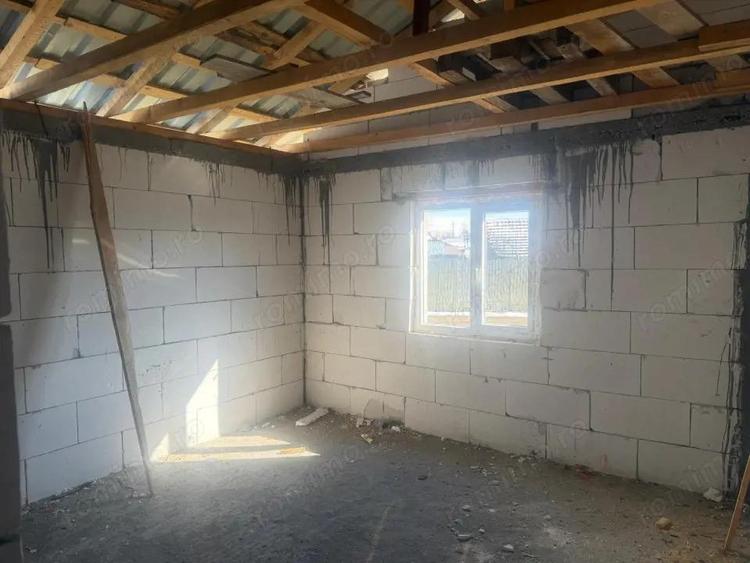 CASA parter, 90 mp utili , teren 560 mp , COSOVENI , SUPER PRET - 1