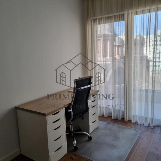 Apartament cu 3 camere, mobilat în Victoriei