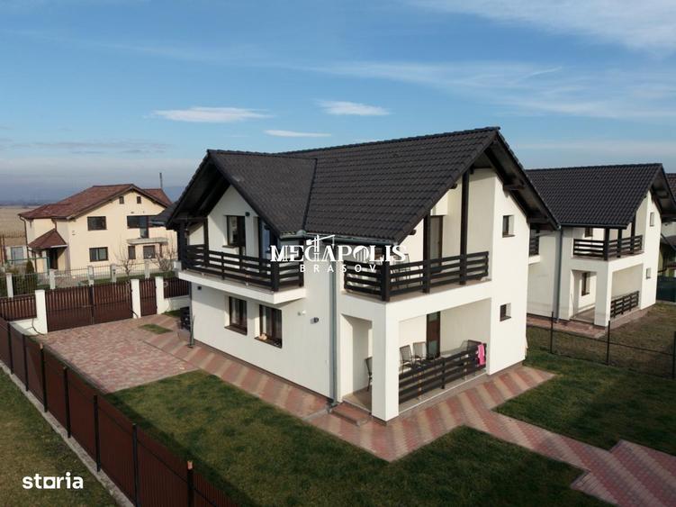 Casă cu 4 camere cu Teren 540 Mp în Sânpetru