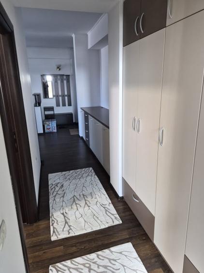Apartament cu 3 camere, mobilat în Tomis Plus