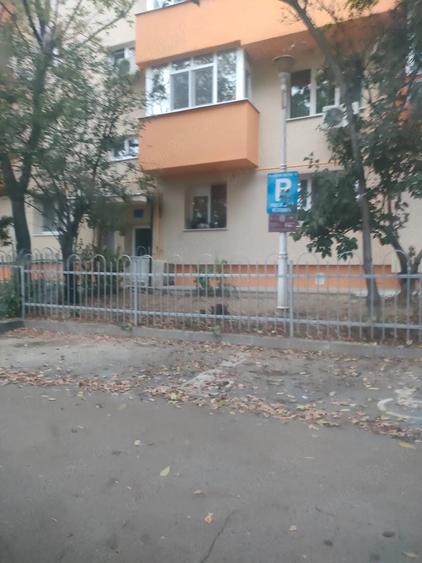 Apartament cu 3 camere decomandat în Dristor