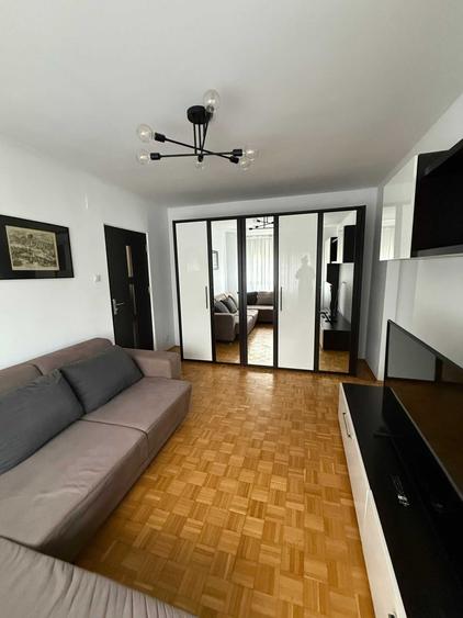 Apartament cu 2 camere decomandat în Spitalul Județean
