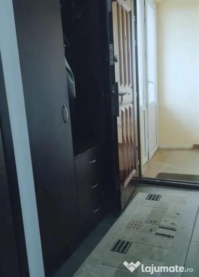 Garsonieră decomandată în Astra