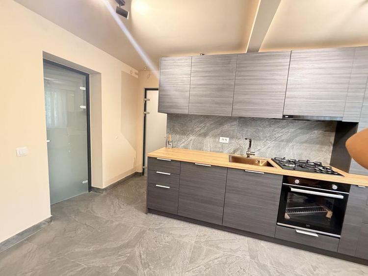 Apartament cu 3 camere decomandat în Ultracentral