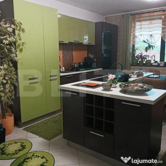 Casă cu 5 camere cu Teren 1280 Mp în Central