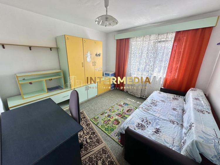 Apartament cu 2 camere decomandat, mobilat în Tolstoi