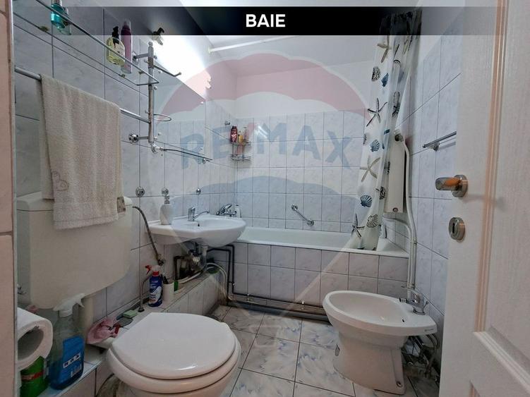 Apartament cu 3 camere decomandat, mobilat în Central