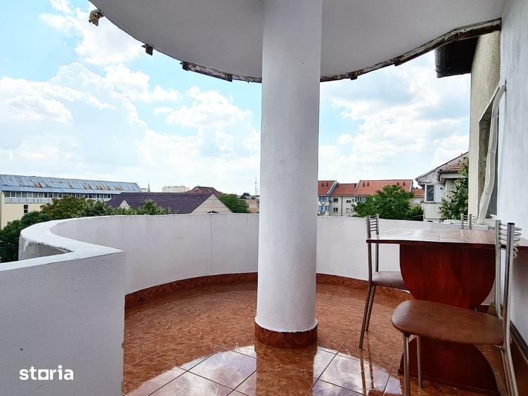 Apartament cu 2 camere decomandat în Central