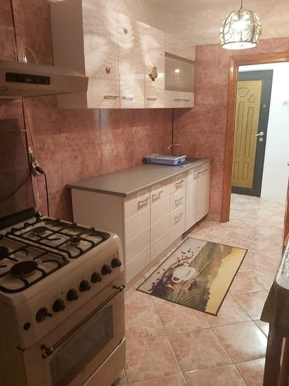 Apartament cu 2 camere semidecomandat în Sârbi