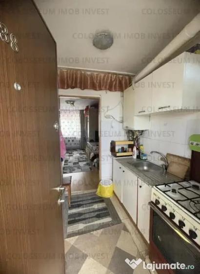 Apartament cu 2 camere semidecomandat în Florilor