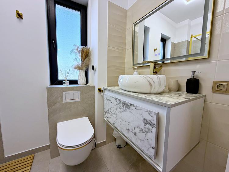 Apartament cu 3 camere decomandat, mobilat în 13 Septembrie