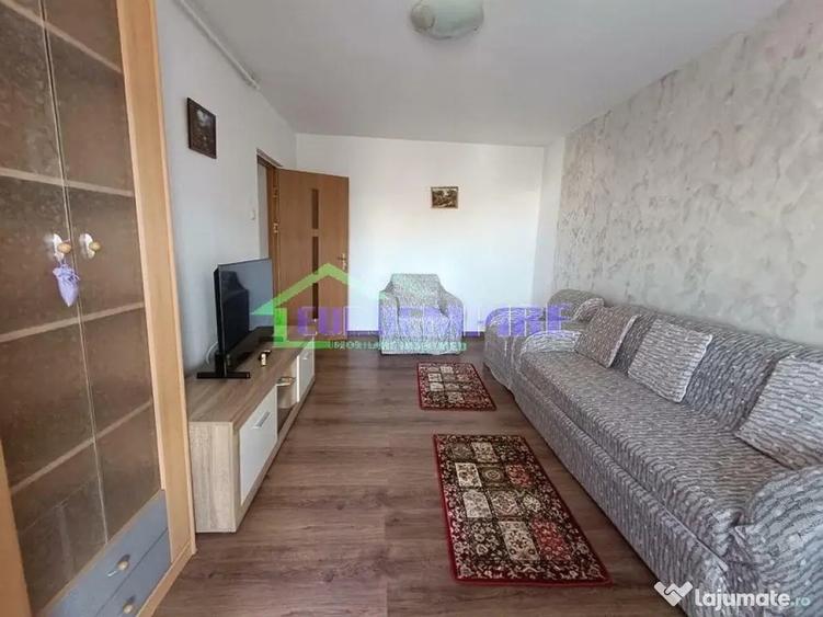 Apartament cu 2 camere decomandat, mobilat în Trocadero