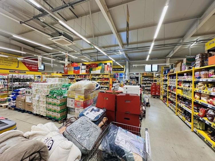 Spațiu comercial, de 1,200 mp, în Dragomirești-Vale