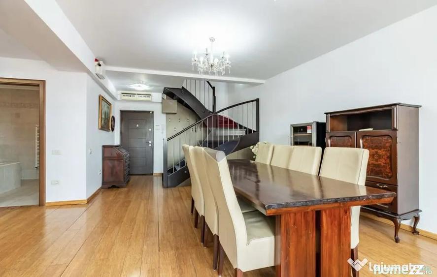 Apartament cu 4 camere decomandat în Unirii