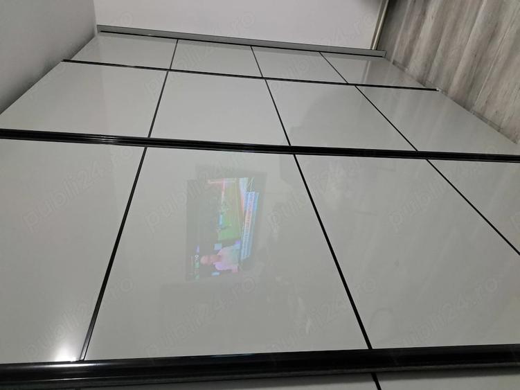Apartament cu 3 camere decomandat în 1 Decembrie