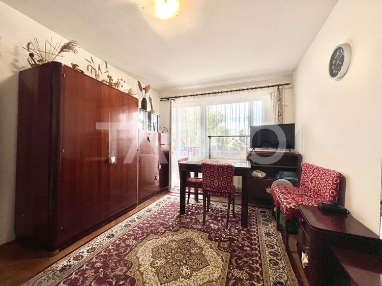 Apartament cu 3 camere semidecomandat, mobilat în Mănăștur