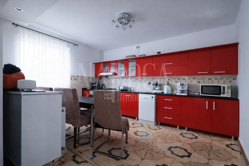 Casă individuală cu 6 camere cu Canalizare în Rogerius