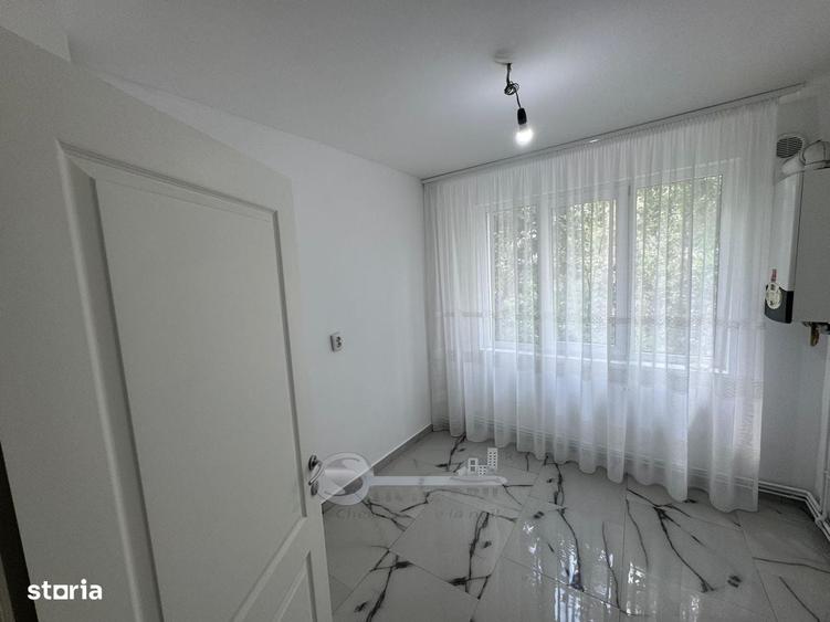 Apartament cu 3 camere decomandat în Alexandru cel Bun