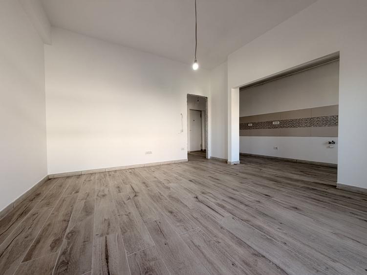 Garsonieră decomandată în Soarelui