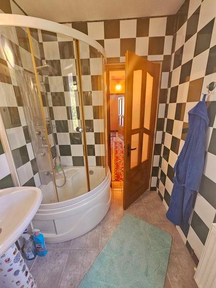 VILĂ ELEGANTĂ CU PRIVELIȘTE DEOSEBITĂ – VALENII DE MUNTE - 43