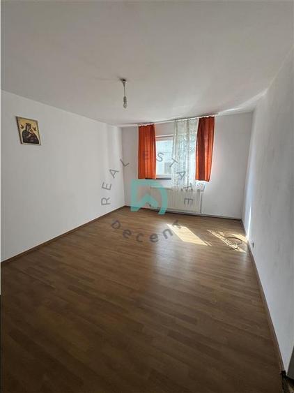 Garsoniera de vanzare Bartolomeu,  Brasov - 1