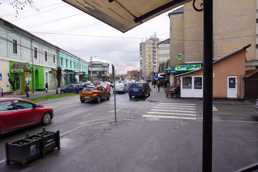 Spatiu comercial de 43mp de inchiriat langa Spital - 1