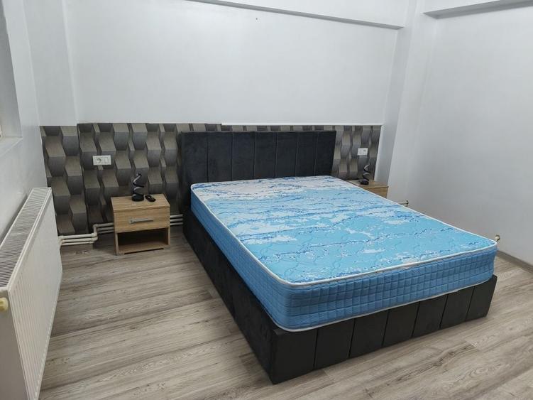 Apartament 3 camere decomandat - zona Trocadero - 195000 euro (Cod E13) - 3