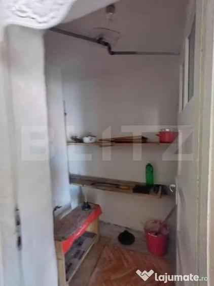 Casa de vanzare, cu 3 camere, 85 mp, 151 mp teren, zona cent - 10