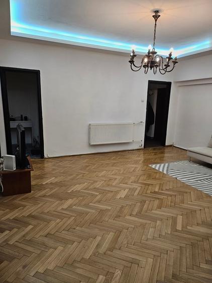 Piata Romana , Bd Magheru - 4