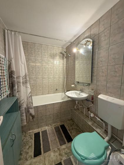 Apartament cu 3 camere decomandat, mobilat în Zorilor