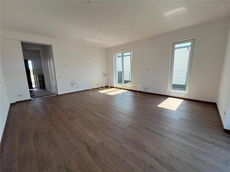 Casa individuala - 4 camere  - 2 bai - in ansamblu rezidential-str asfaltata - 6