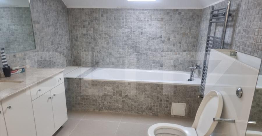 Proprietate deosebita cu teren generos, livada pe rod ?i - 7