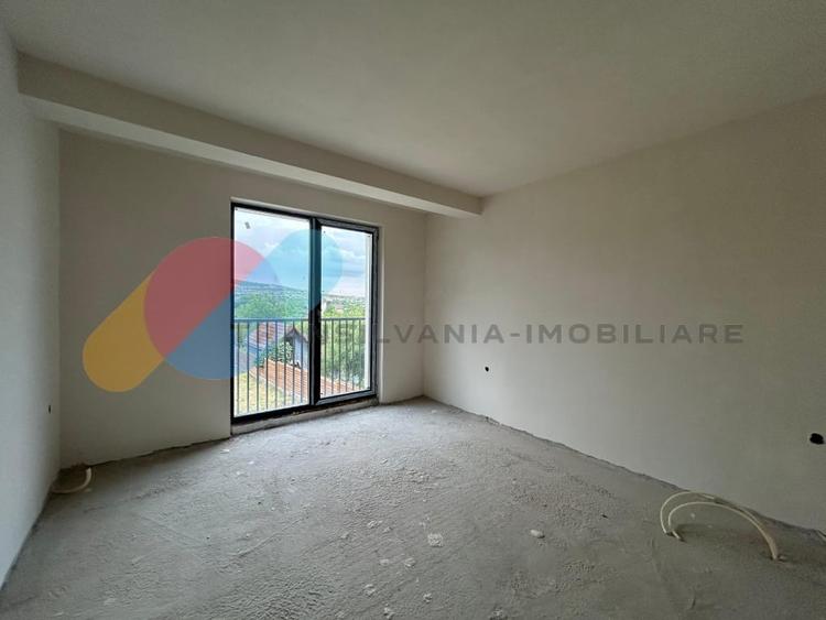 Duplex, 150 mp utili, 700 mp teren,  ideala pentru familie sau birou - 2