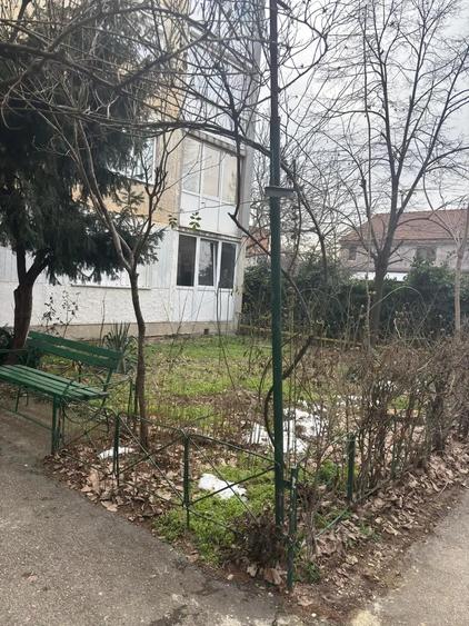 Proprietar!! Vand ap 2 camere - 4