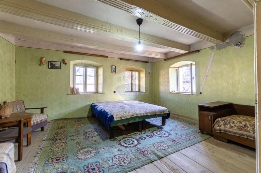 Casă cu 3 camere si teren generos de 1.519 mp în Prejmer /Comision 0% - 11