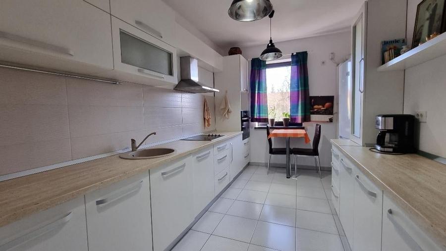 Apartament 3 camere etaj 1 in vila zona Odobescu cu parcare - 14