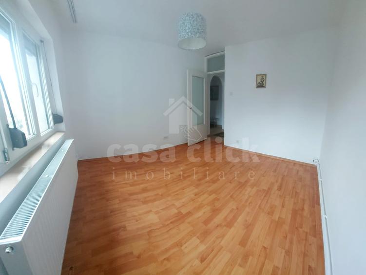 3 camere, etaj 2, balcon închis – Micro 21 - 1