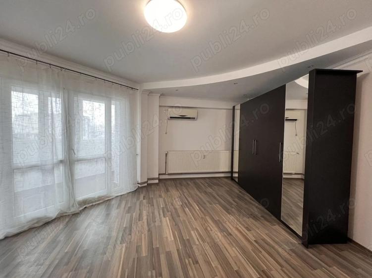 Inchiriez garsoniera cf 1 decomandata Parc Sebastian - 3