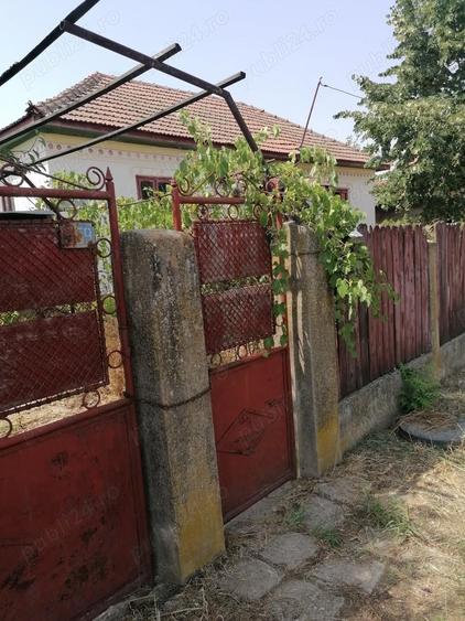 Casa de vanzare in comuna Vrata - 2