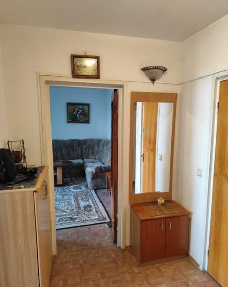 Apartament cu 4 camere decomandat, 90 mp, zona Titulescu - 1