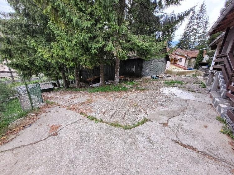 Casa si anexa de vanzare in Sinaia - 4