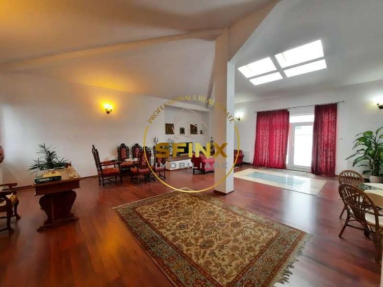 Parc Cismigiu, de vanzare vila interbelica cu 2 apartamente, curte, parcare - 2