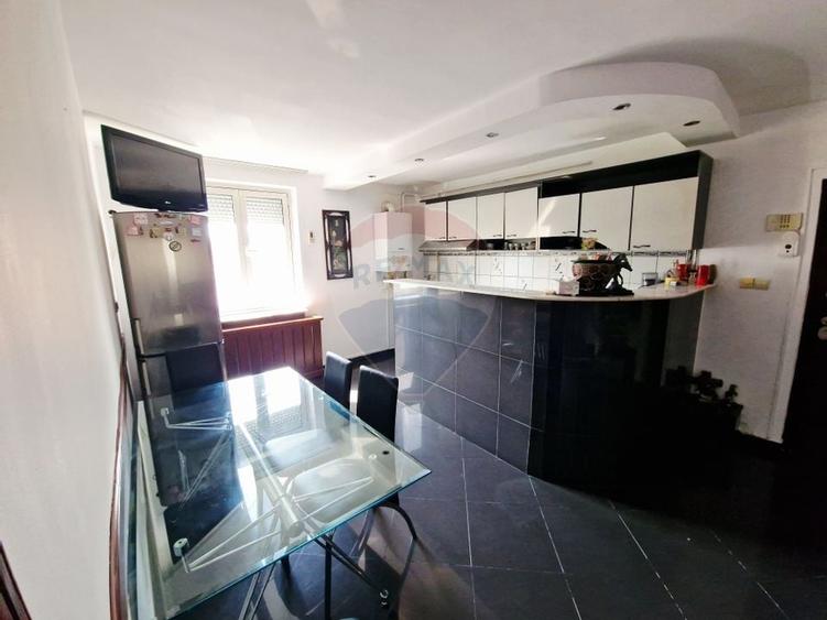 Apartament spațios cu balcon – P. Neamț - 4