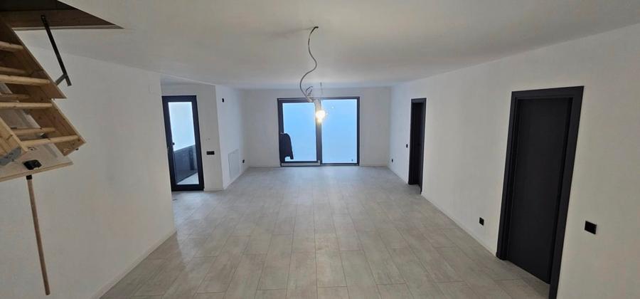 TINERETULUI PARC ( LANGA DOMENIUL MARȚIȘOR ) - 3